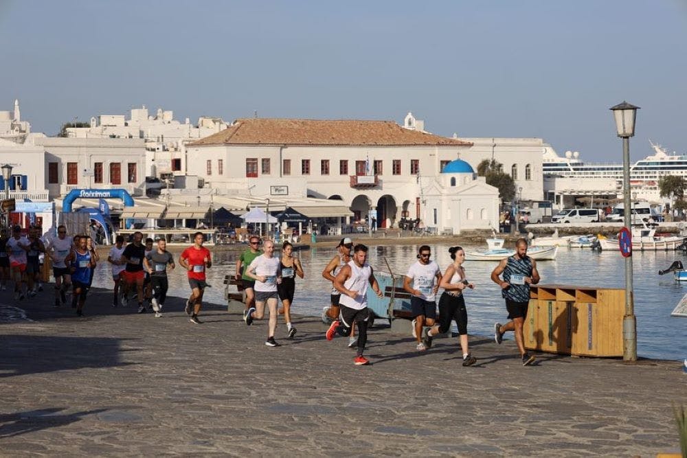 Πολυεθνικό με καλές επιδόσεις το 2ο Mykonos Running Festival runbeat.gr